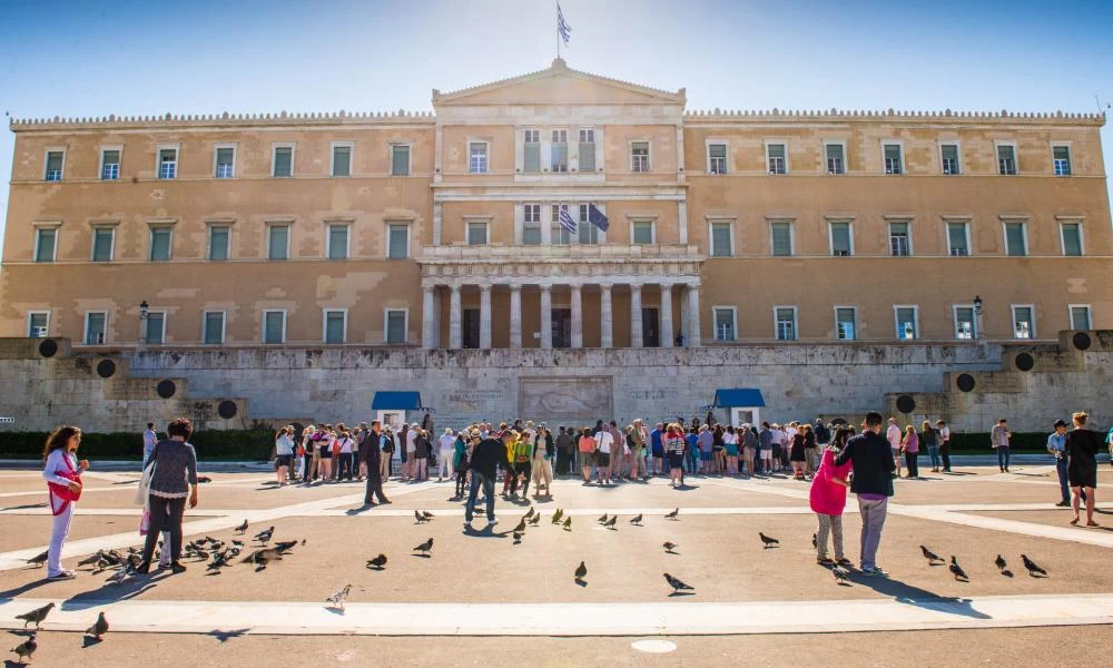 Βουλή των Ελλήνων: Ενός λεπτού σιγή για το Πολυτεχνείο από την ολομέλεια